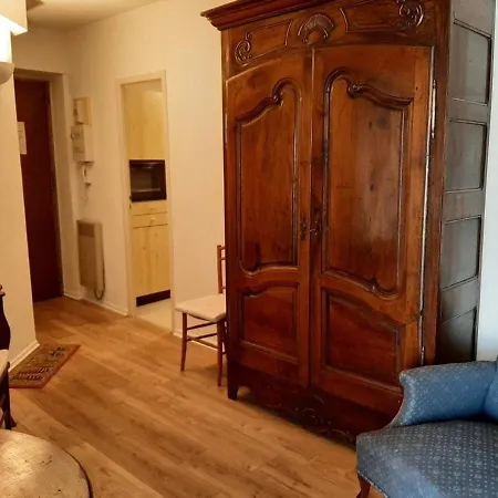 Biarritz, 2 Pieces, 4 Personnes - Fr-1-239-638 * Biarriz